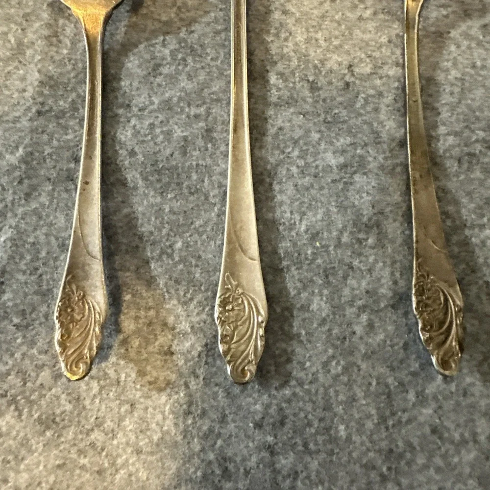 Oneida Community Evening Star‎ Silver Plated 2 Forks 1 Soup Spoon Vintage